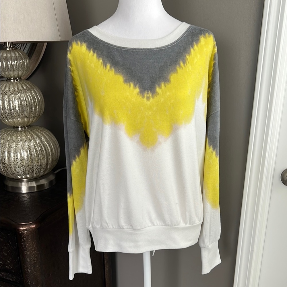 Peyton Jensen Yellow and Gray Women's Sweatershirt